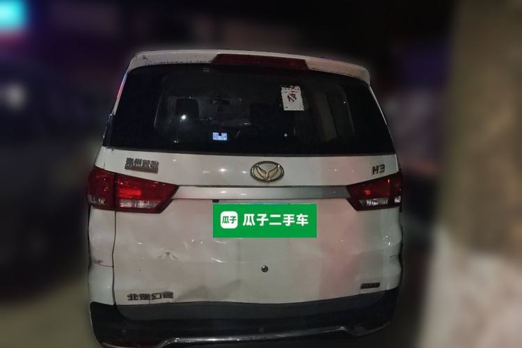 Used HYOSOW H3 2015 1.5L manual Comfort trim level Rear