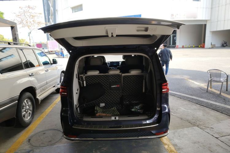 Used Roewe iMAX8 2022 400TGI Prestige Edition
