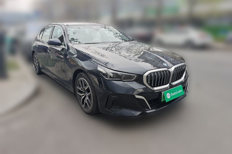 Used BMW i5 2024 eDrive 35L Luxury Model with M Sport Package
