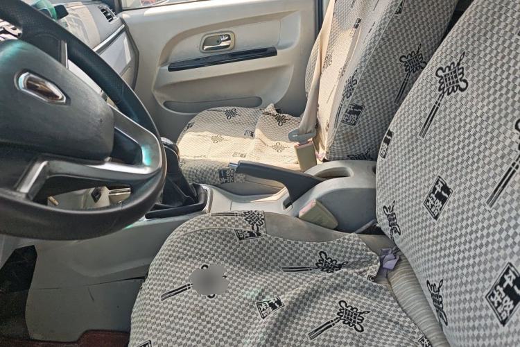 Used Jinbei New Hiace X30L 
