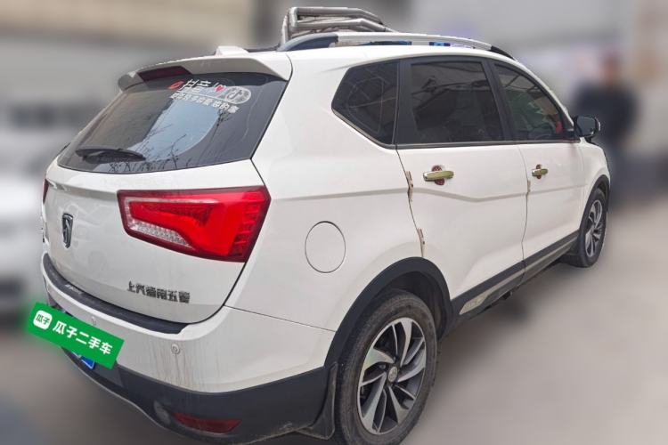 Used Baojun 560 2015 1.8L manual luxury version
