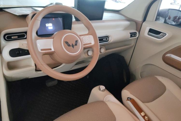 Used Wuling Hongguang MINIEV 2024 3rd Generation 215km Youth Edition
