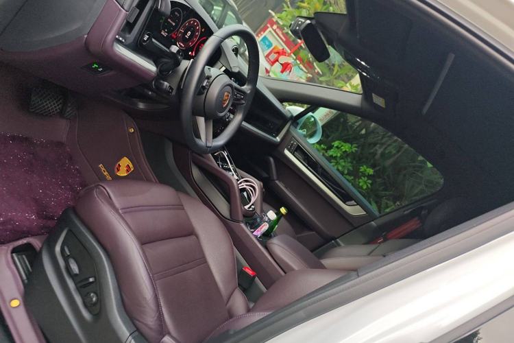 Used Porsche Cayenne 2024 Cayenne 3.0T Left Front Seat