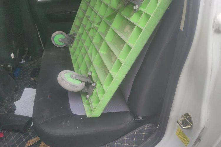 Used CHANGAN KAICHENG Shenqi F30 2019 1.5L Comfort Edition China VI Dual-Cab Short-Wheelbase DAM15KL Left Rear Seat