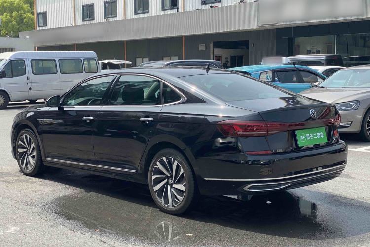 Used Volkswagen Passat 2022 330TSI Luxury Edition Exterior 7