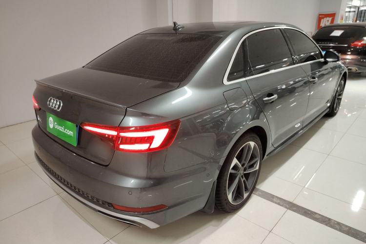 Used Audi A4L 2019 40 TFSI Fashion Edition China VI Emission Standard
