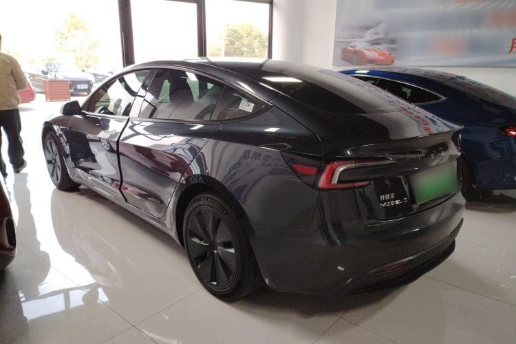 Used Tesla Model 3 2023 Rear-Wheel-Drive Version

