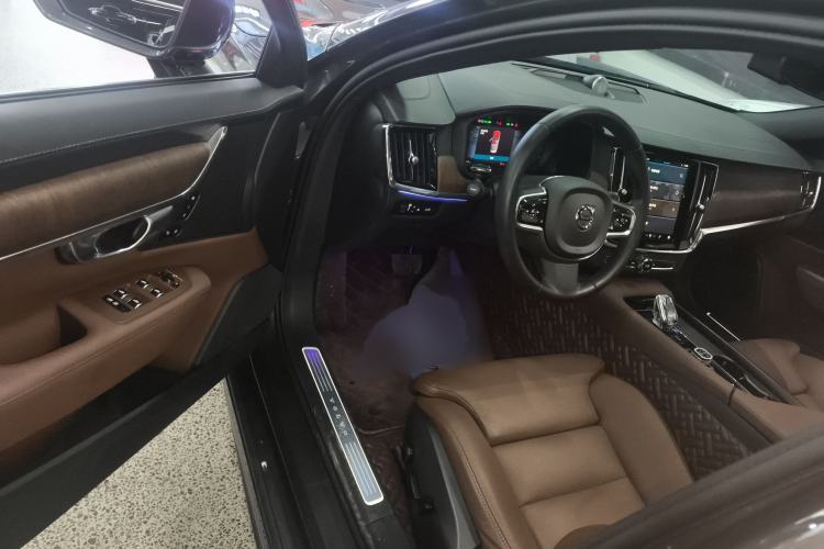 Used Volvo S90 2022 B5 Zhiyuan Luxury Edition
