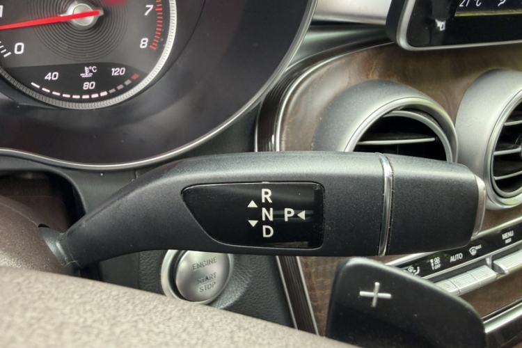 Used Mercedes-Benz GLC 2017 GLC 300 4MATIC Sport Edition Gear Lever