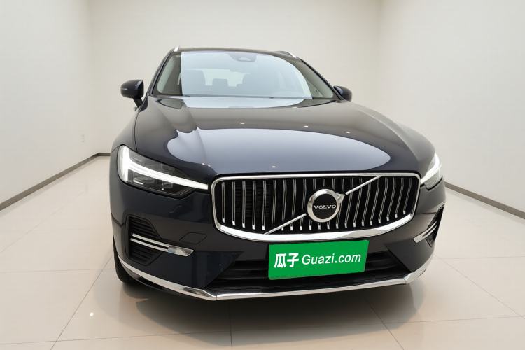 Used Volvo XC60 2023 B5 4x4 Smart Luxury Edition