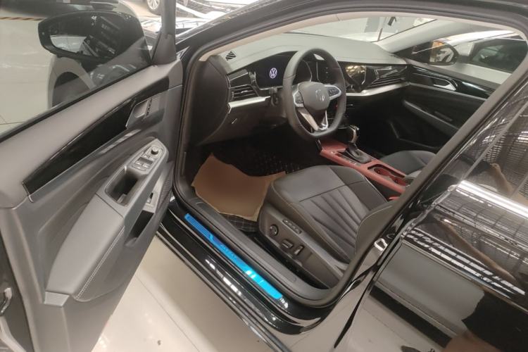 Used Volkswagen Passat 2025 Outstanding Model 330TSI Starry Elite Edition