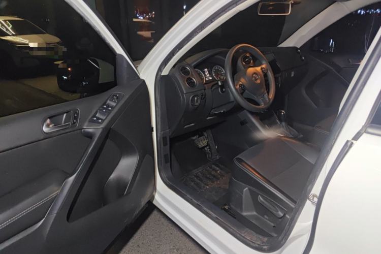 Used Volkswagen Tiguan 2016 280TSI Automatic Two-Wheel-Drive Silk Road Style Edition Driver Seat