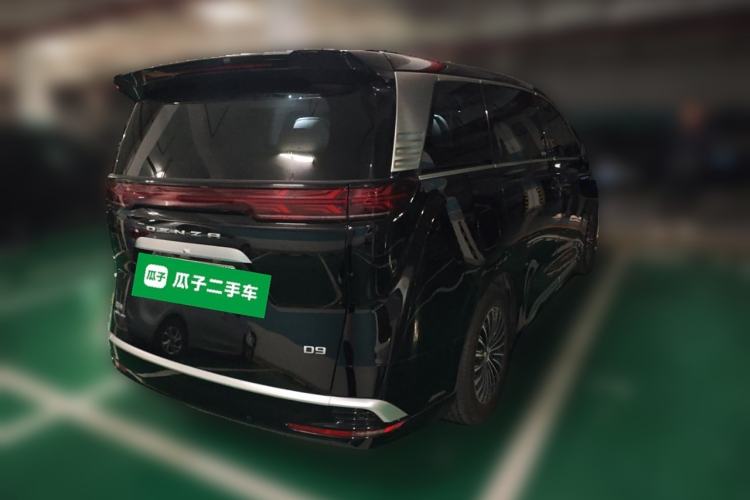 Used Denza D9 2022 DM-i 970 Four-Wheel Drive Prestige Model
