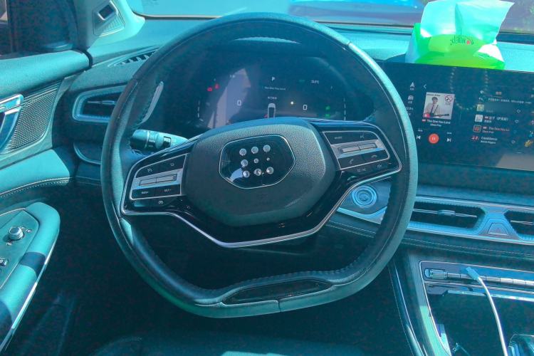 Used Landian E5 2024 Honor Edition 100KM Premium Model 7 Seats Steering Wheel