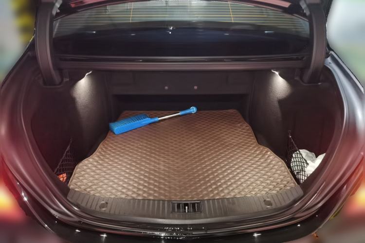 Used Mercedes-Benz Maybach S-Class 2015 S 400 4MATIC Trunk