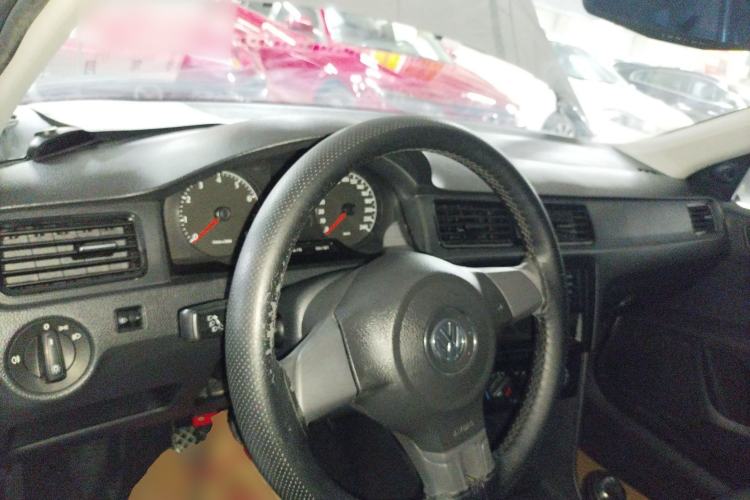 Used Volkswagen Santana 2015 1.4L Manual Fashion Edition Center Console