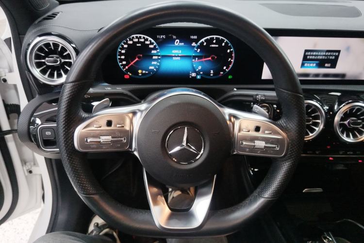 Used Mercedes-Benz A-Class 2022 Revised Version A 200 L Sport Sedan Fashionable Style