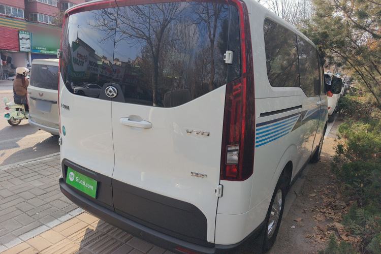 Used SAIC MAXUS V70 Xintu 2023 2.0T Diesel Manual Elite Edition 5/6 Seats 93 kW