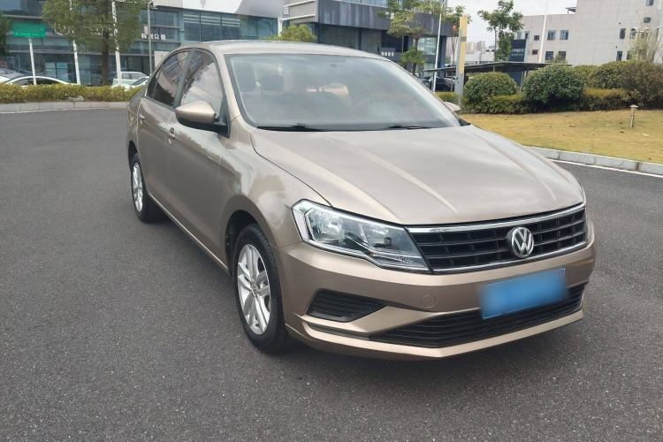 Used Volkswagen Jetta 2017 1.5L Manual Fashion Edition
