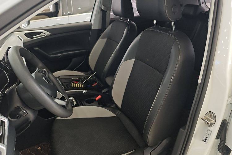 Used Volkswagen Tacqua 2021 200TSI DSG JoyConnect Edition