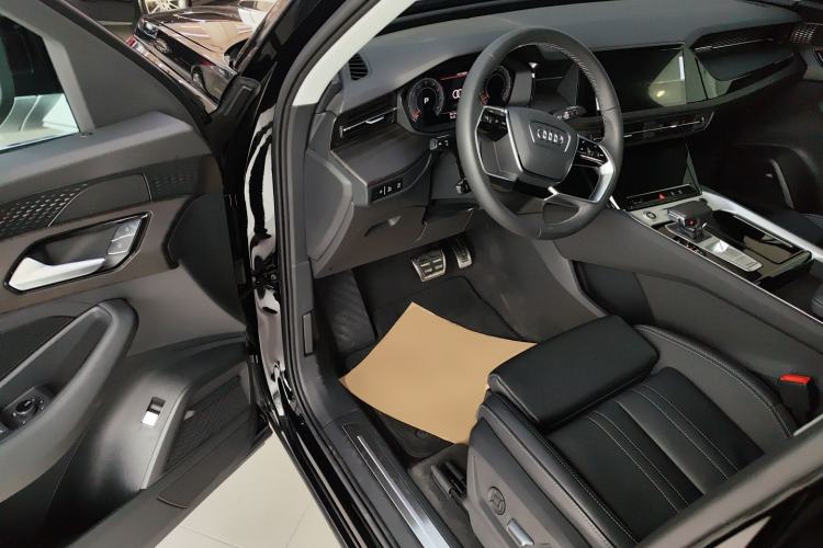 Used Audi Q6 2025 40 TFSI quattro Commemorative Edition Yulin Package 7 Seats