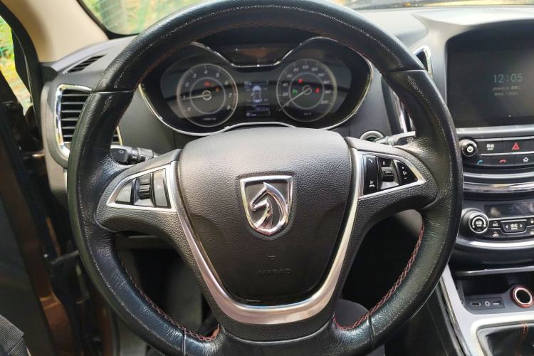 Used Baojun 560 2016 1.8L Manual Luxury Edition