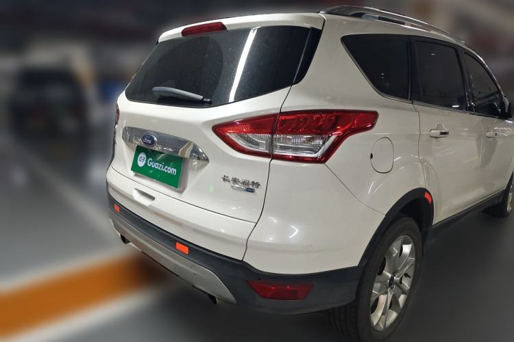 Used Ford Kuga 2015 2.0L GTDi Four-Wheel-Drive Sport Model