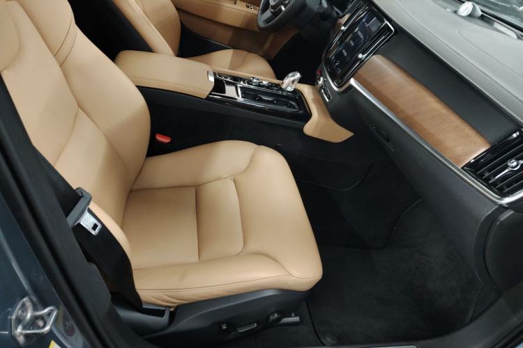 Used Volvo S90 New Energy 2019 T8 e-Drive Hybrid Intelligent Luxury Version China VI Standard Right Front Seat