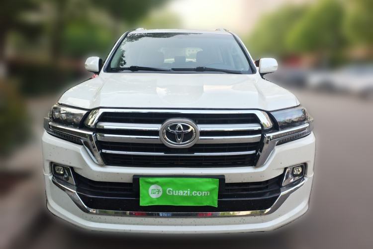 Used Toyota Land Cruiser 2015 4.0L V6 Middle East Low-Trim Version
