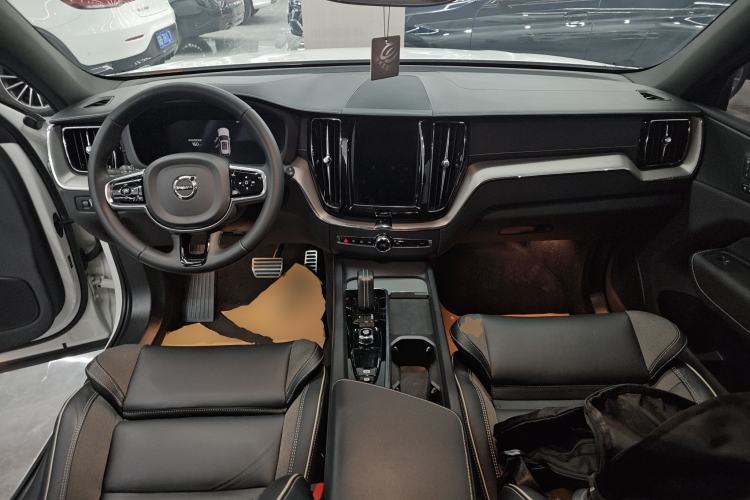 Used Volvo XC60 2022 B5 4x4 Smart & Advanced Sport Edition
