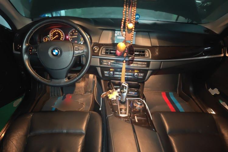 Used BMW 5 Series 2013 525Li Leading Model
