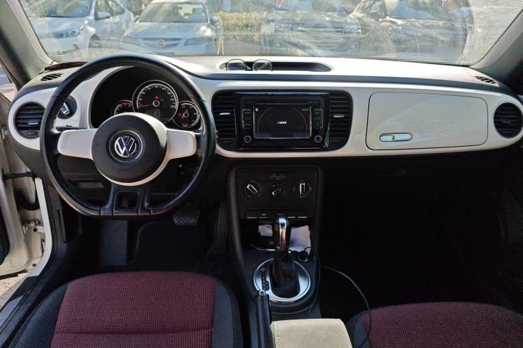 Used Volkswagen Beetle 2013 1.4TSI Fashion Edition Center Console