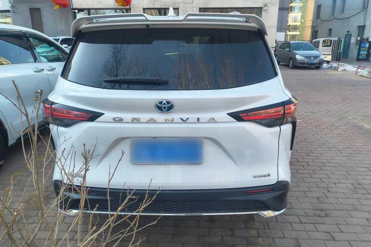 Used Toyota Granvia 2023 2.5L Hybrid Comfort Edition