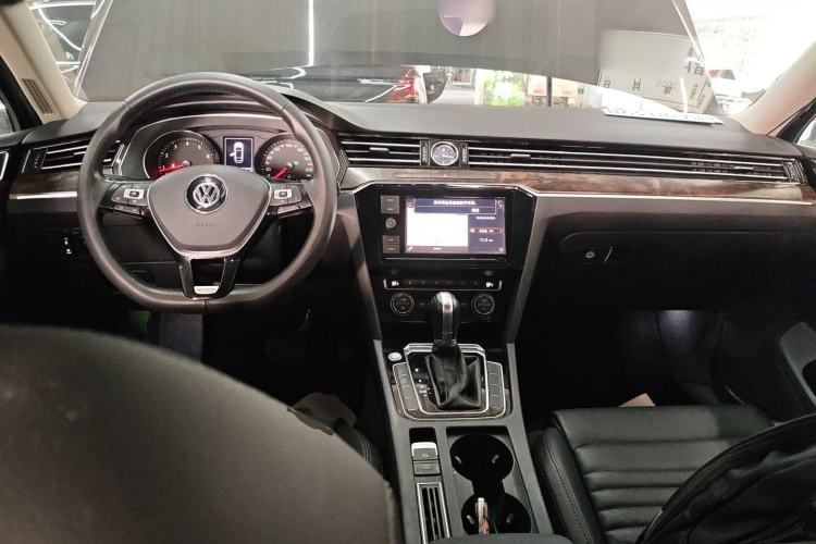 Used Volkswagen Magotan 2019 330TSI DSG Luxury Model China V Standard