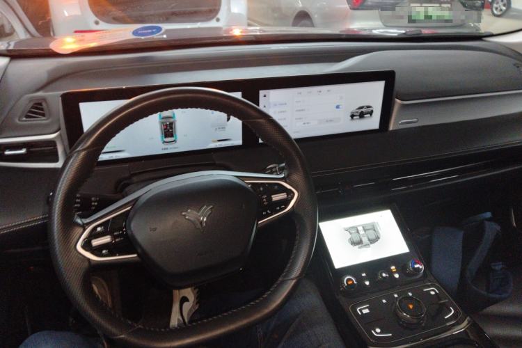 Used NETA U 2022 NETA U-Ⅱ 500 Lithium Iron Phosphate Center Console