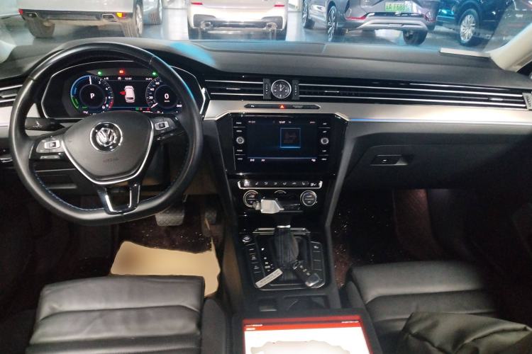 Used Volkswagen Variant New Energy 2019 GTE model
