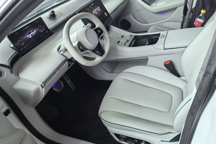 Used Hima Luxeed S7 2025 855 km Max