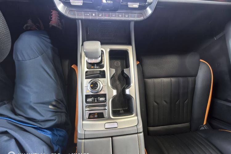 Used BAIC Off-Road BJ40 2024 2.0T All-New Urban Hunter Edition Chivalrous Style