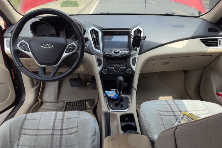 Used Chery Arrizo 7 2015 1.6L CVT ZhiXiang Edition Center Console