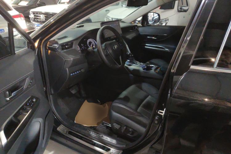 Used Toyota Harrier 2022 2.0L CVT Two-Wheel Drive Deluxe Edition