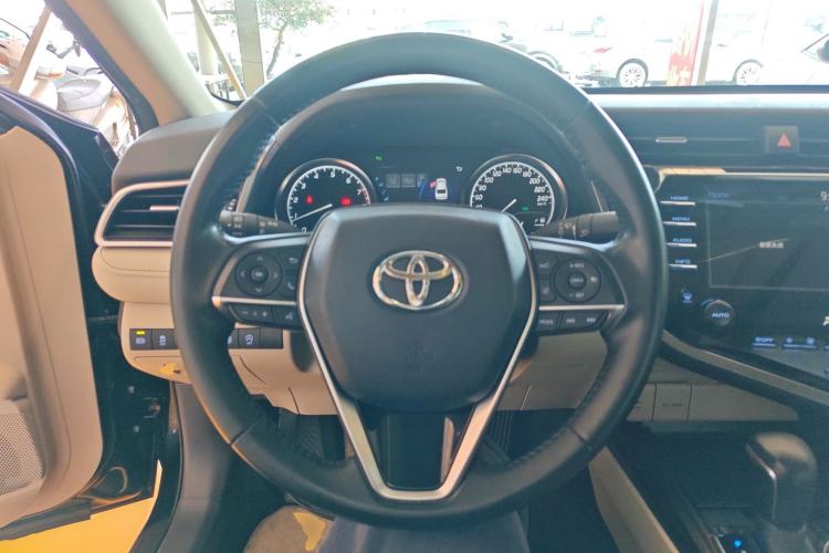 Used Toyota Camry 2018 2.5G Luxury Edition
