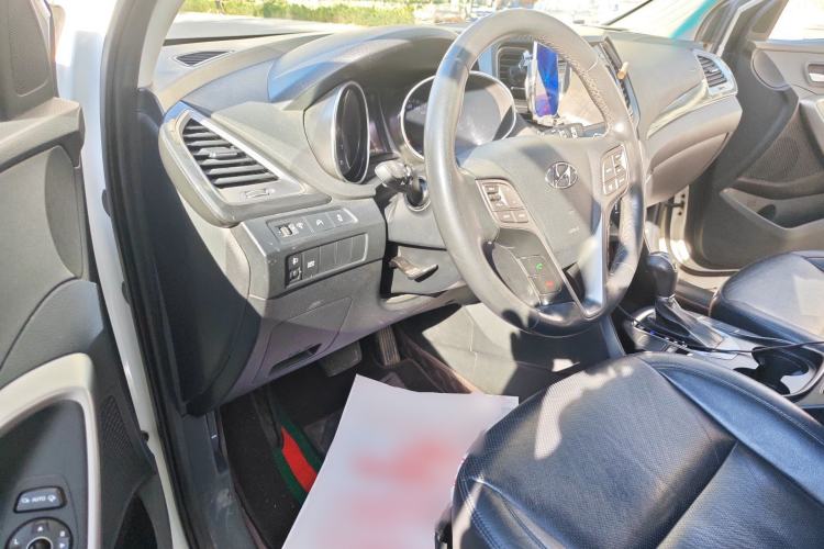 Used Hyundai Santa Fe 2015 2.0T Automatic Two-Wheel Drive Smart Version 5 Seats
