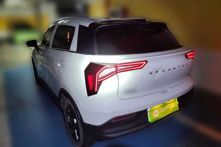 Used Geometry E Firefly 2022 401 km Linglong Tiger 4 Seats
