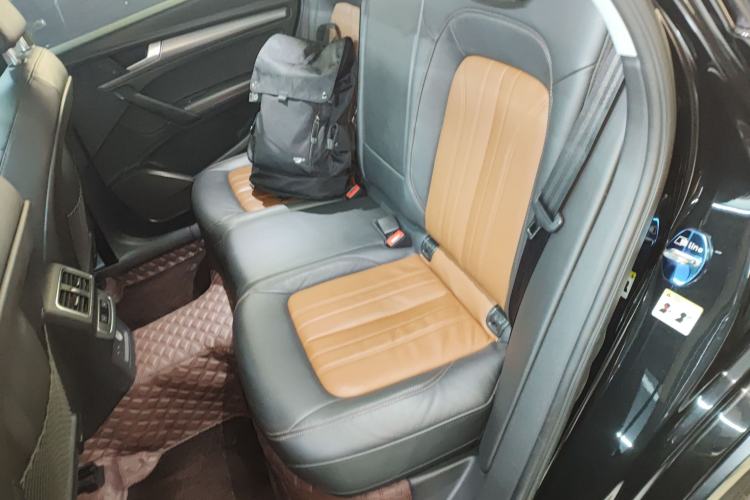 Used Audi Q5L 2018 40 TFSI Prestige Fashion Edition China VI Left Rear Seat
