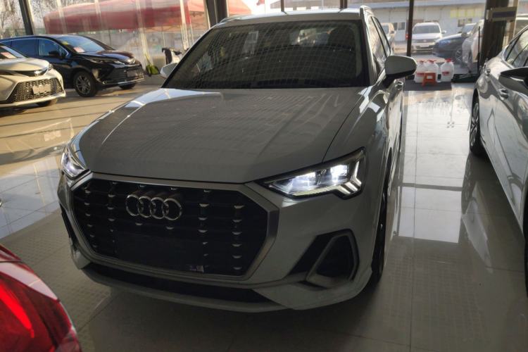 Used Audi Q3 2021 35 TFSI Fashion Dynamic Model
