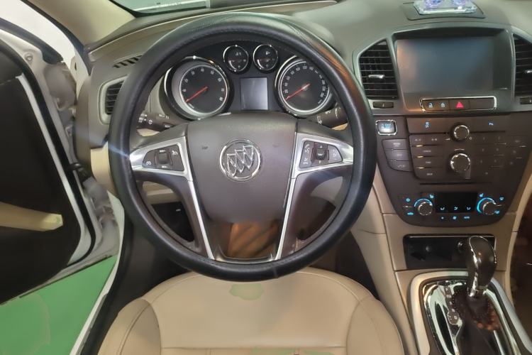 Used Buick Regal 2012 2.0L Luxury Edition Steering Wheel