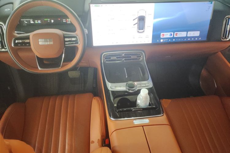 Used Geely Galaxy Galaxy M9 2025 Model 210km Four-Wheel-Drive Leading Edition