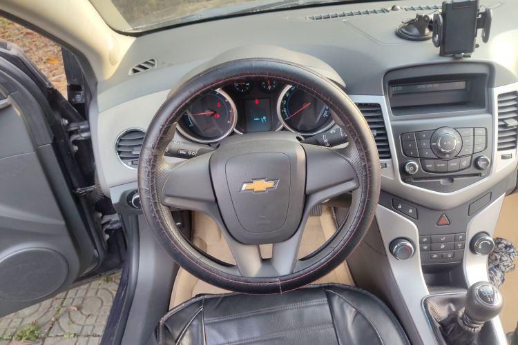 Used Chevrolet Cruze 2012 1.6L SL MT
