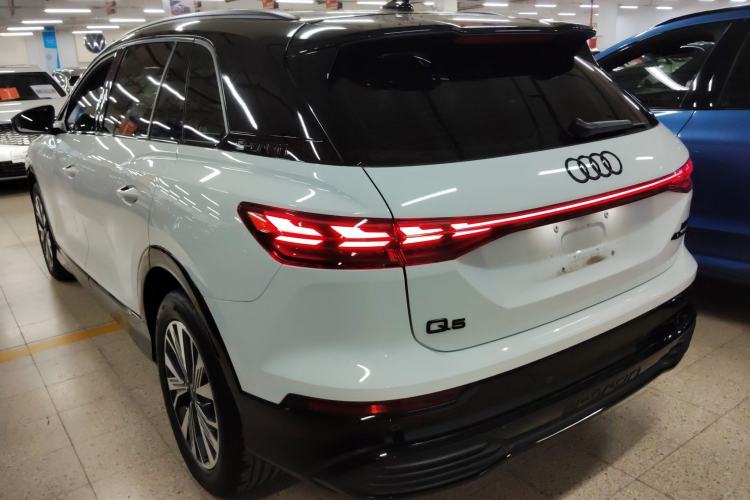 Used Audi Q5 e-tron 2023 40 e-tron Shining Edition Mecha Kit Rear Left 45 Deg