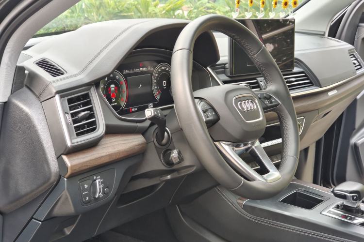 Used Audi Q5L 2023 40T Luxury Elegant Model
